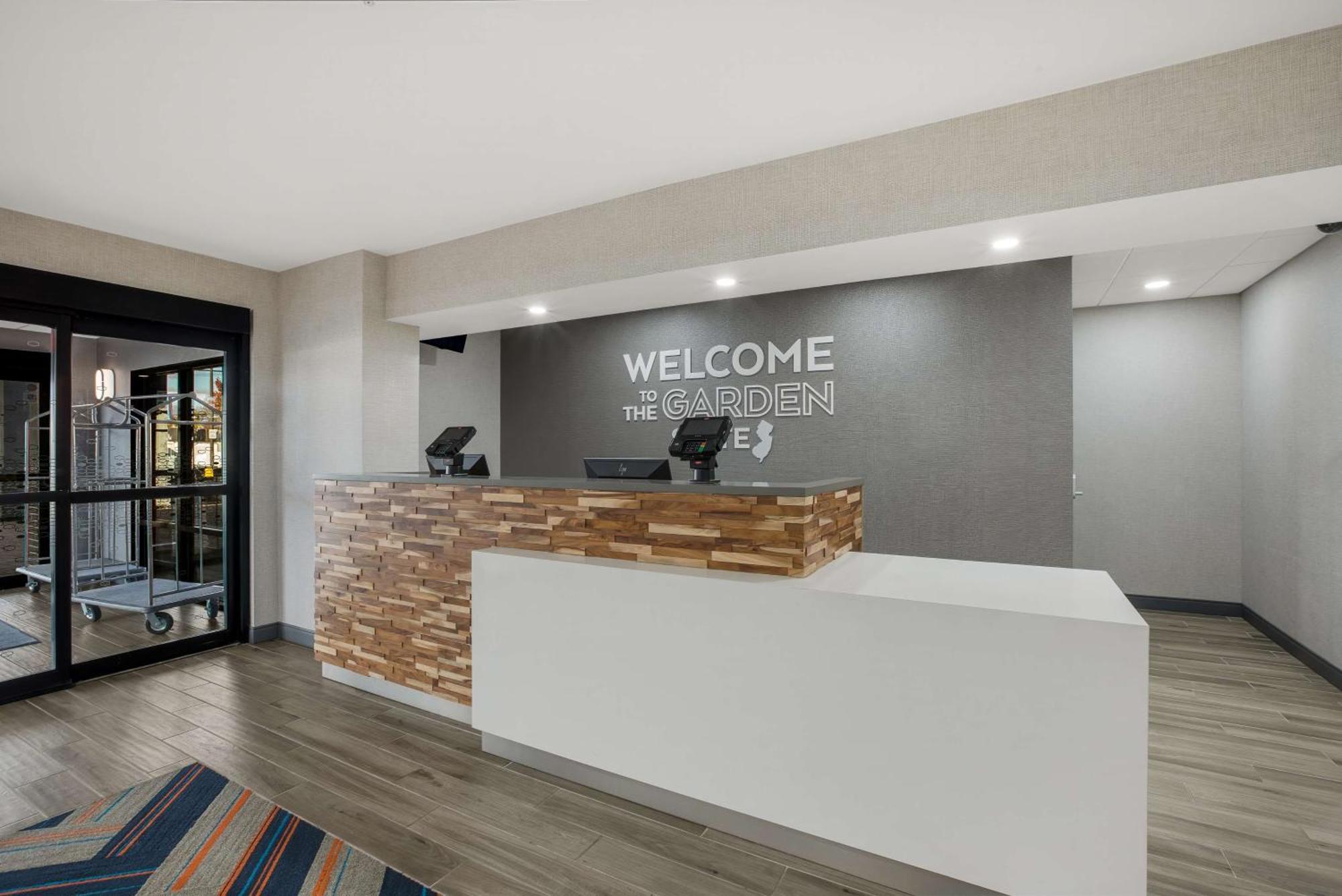 Hampton Inn Linden Dış mekan fotoğraf